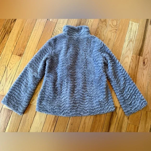 Patagonia Pelage Faux Fur Jacket Women’s Size Small Gray/Pink Full Zip/Snap - Picture 7 of 12